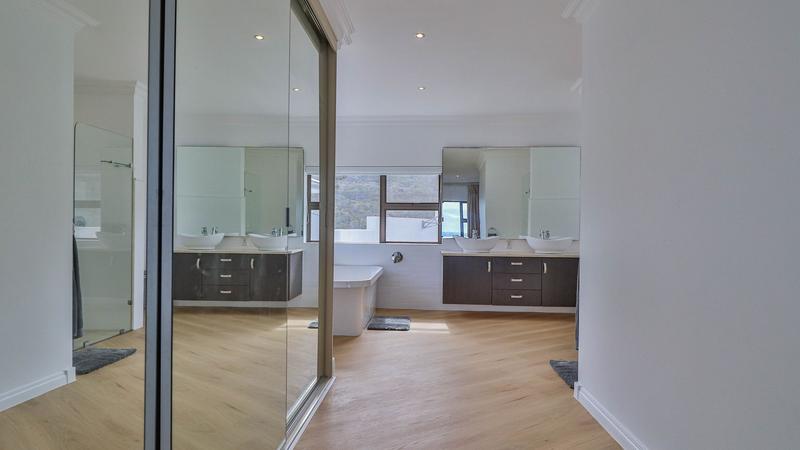 To Let 6 Bedroom Property for Rent in Pinnacle Point Golf Estate Western Cape